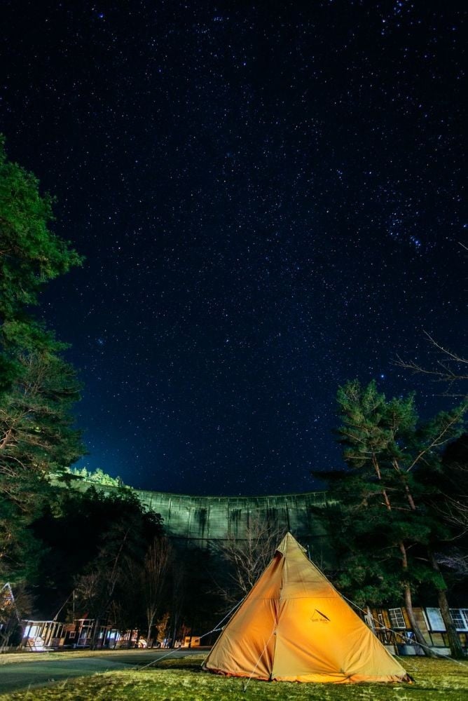 夜には手が届きそうなほどの満天の星が、あなたを優しく包み込みます。