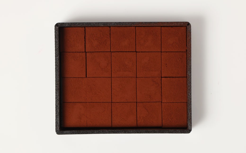 【3回定期便】 《冷凍》 北海道生チョコレート （ブラック） 5箱×3回 合計15箱