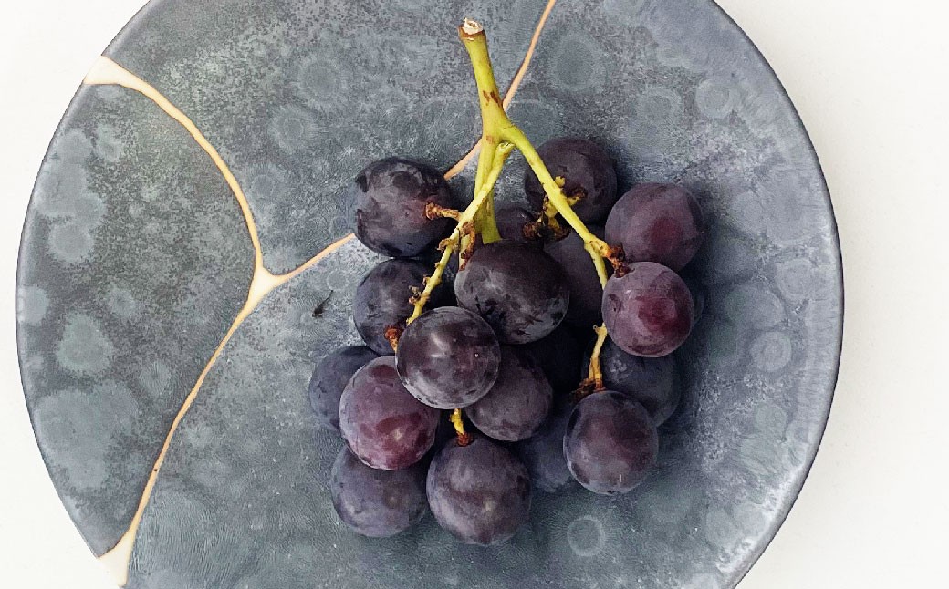 返礼品以外は付属しません。
写真のぶどうは1房分の例として掲載しています。