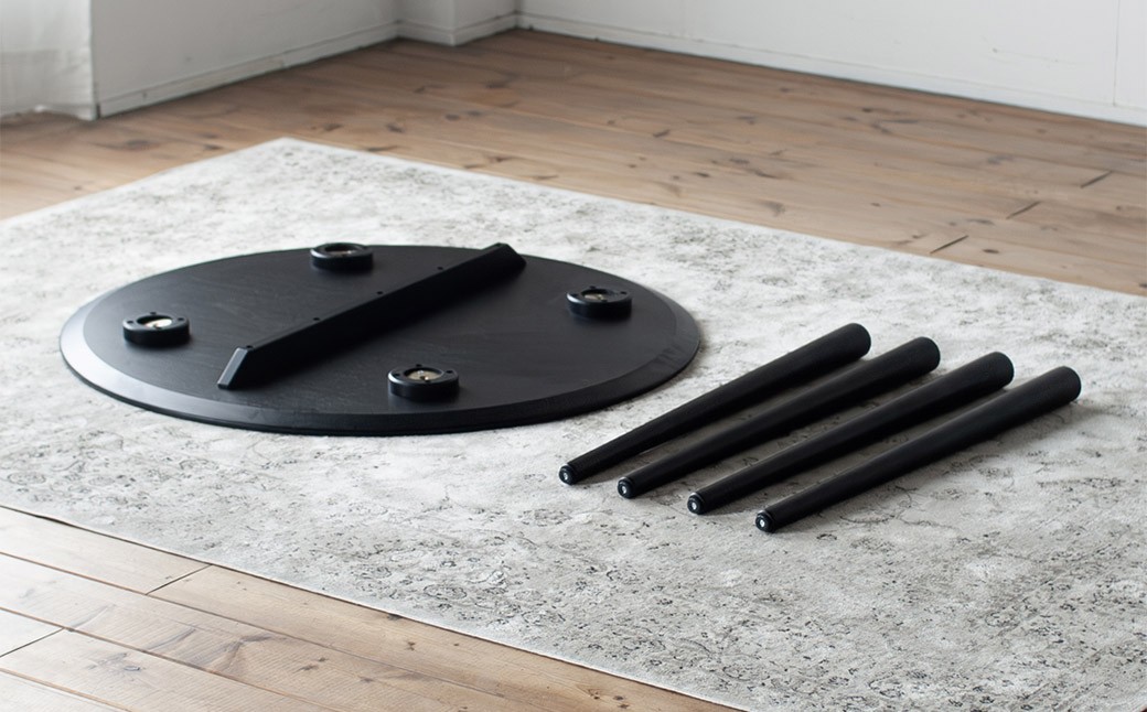 ブラックオーク材のラウンドダイニング （80cm） オーク材黒着色天然突板