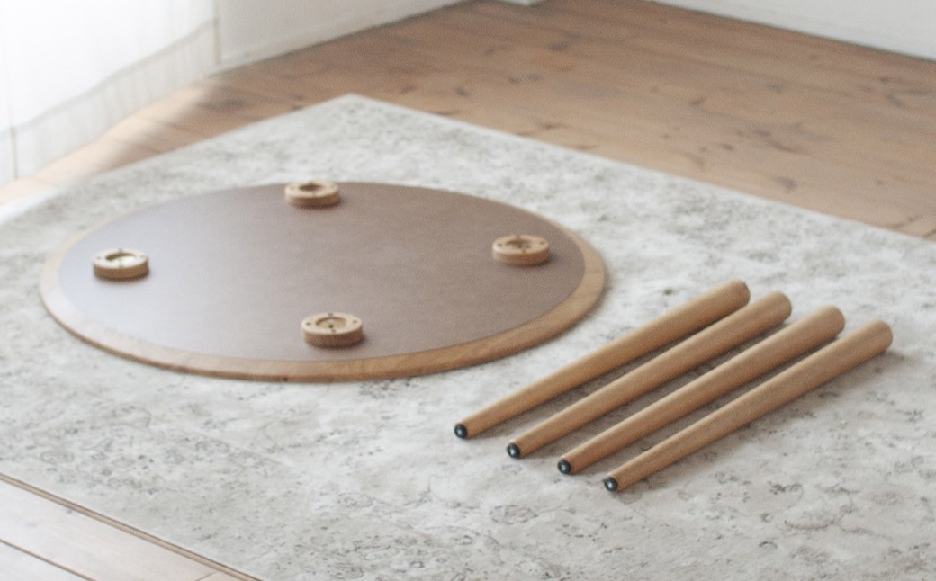 モルタル調メラミン材のラウンドダイニング （90cm） 木部オーク色