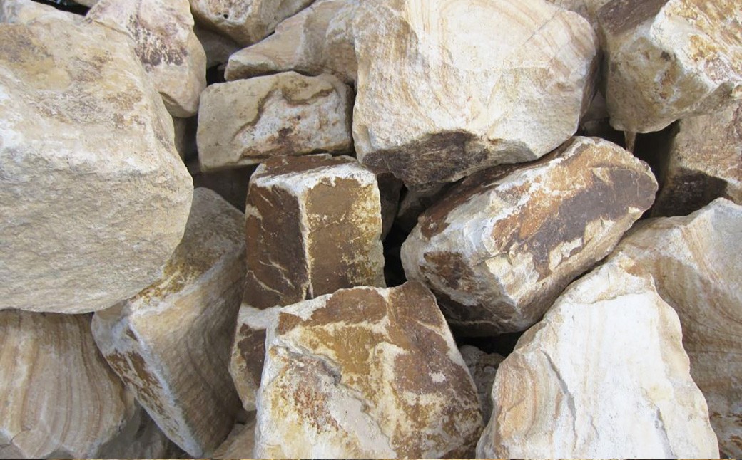 【15個口】庭石、ごろた石 天草大石（150mm～300mm） 約20kg土嚢袋入り 合計約300kg