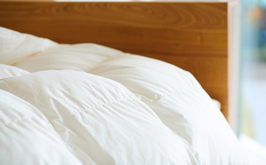 純日本製羽毛布団シングル ／ 春秋用 （合掛け布団） ／ 和雲アイダーモデル