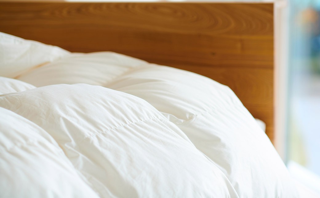 純日本製羽毛布団シングル ／ 冬用 （本掛け布団） ／ 和雲アイダーモデル