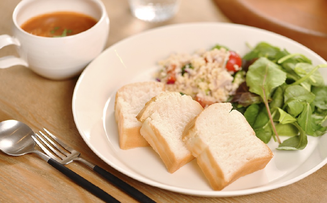 米屋が作った RICE BREAD （ 冷凍 ） 白パン 4個入り