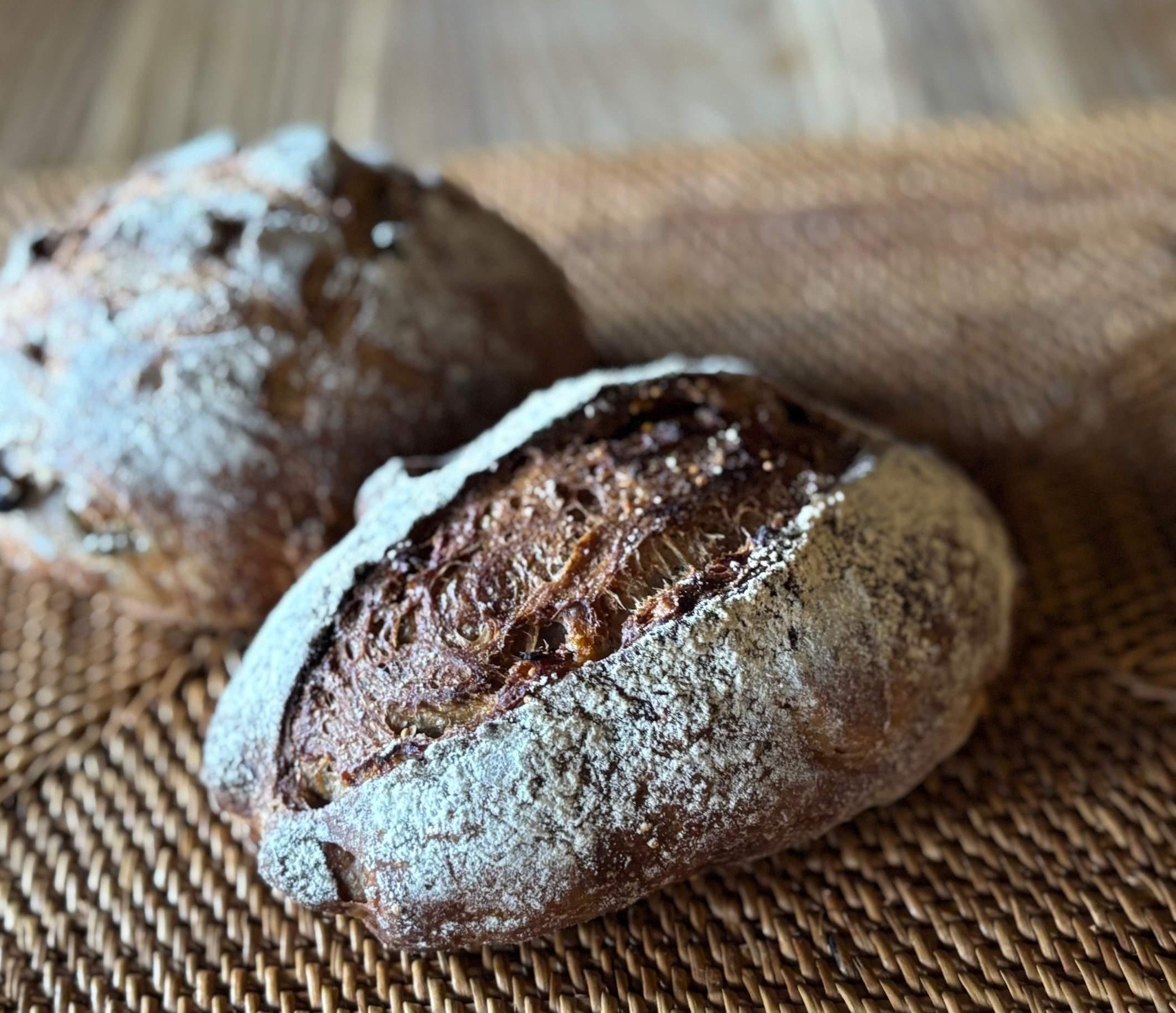 イチジクと胡桃のカンパーニュ