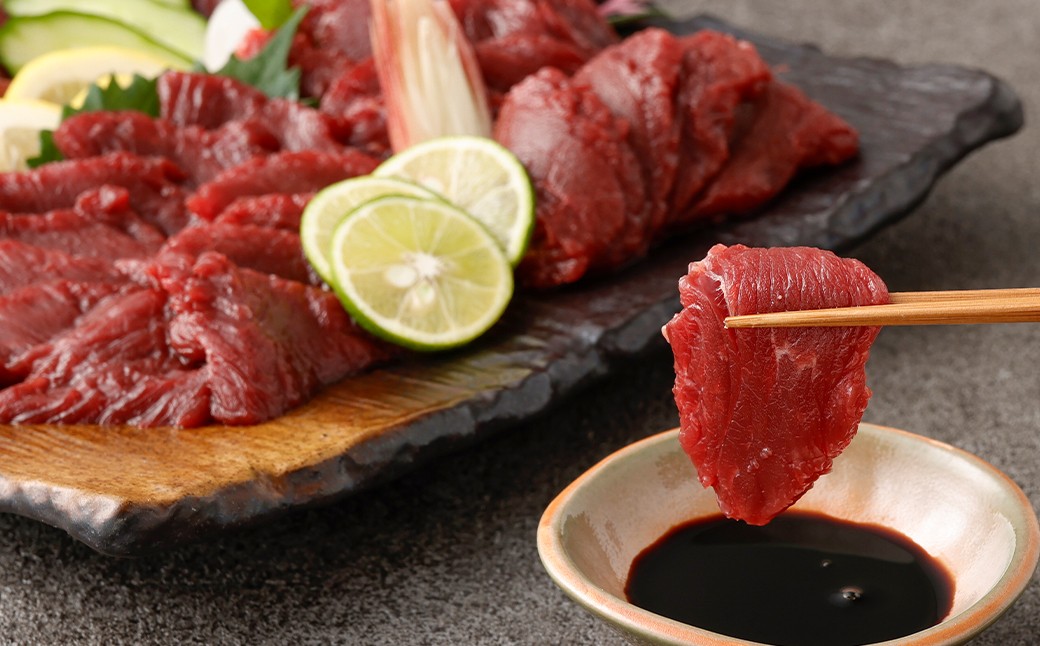 【 フジチク 】 国産 馬刺し 赤身 計約1kg