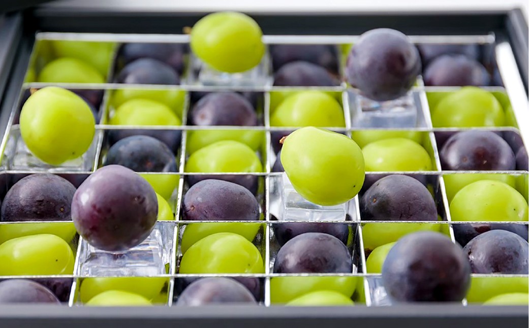 ぶどうの宝石箱（シャインマスカットとニューピオーネ又はオーロラブラック）36粒