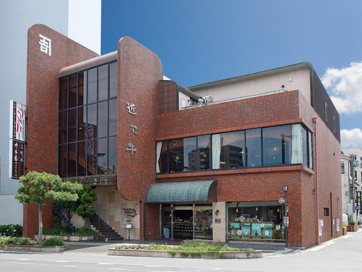 カネ吉山本 本社