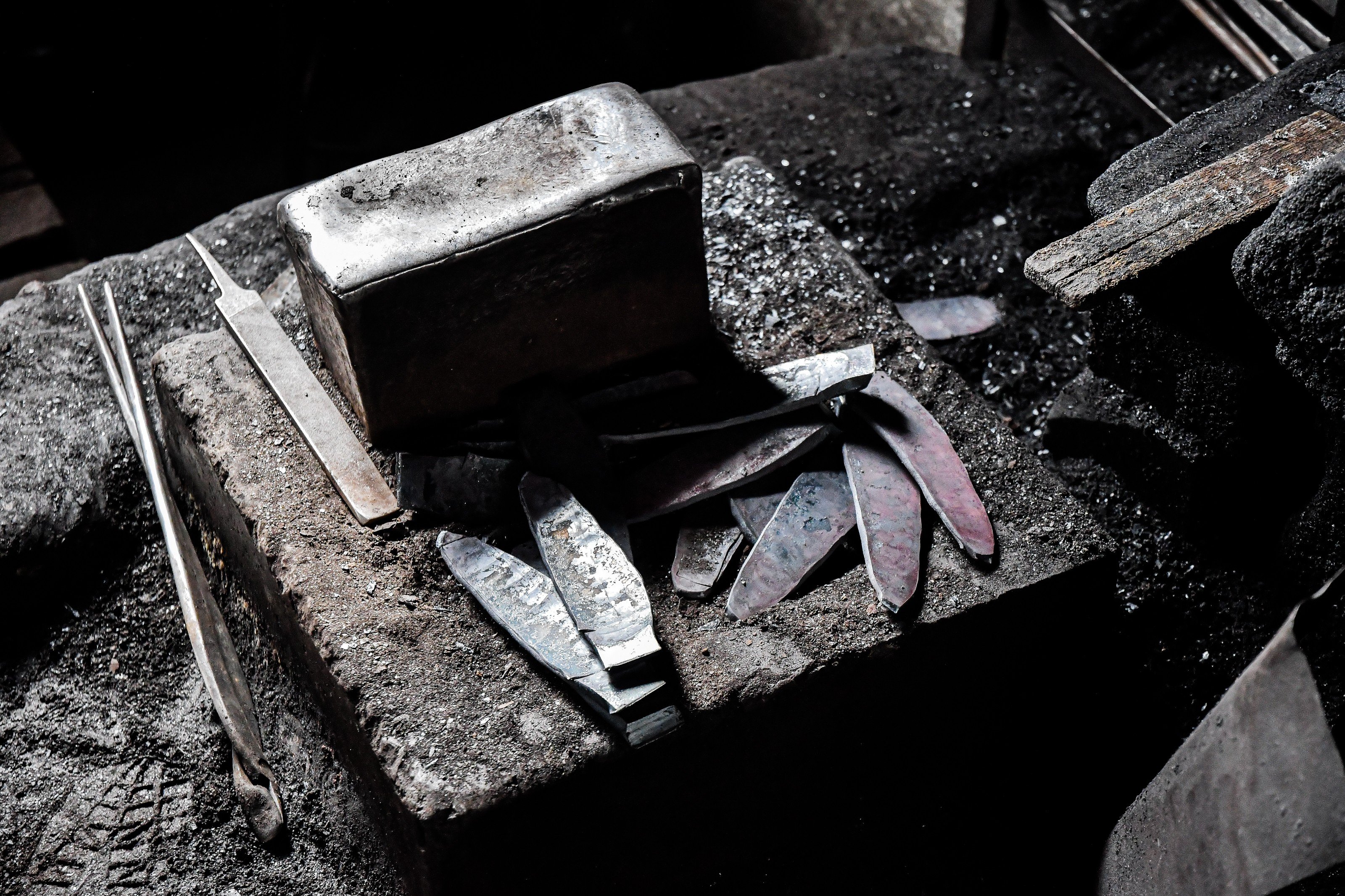 出刃(白紙2号黒打) 選べるサイズ｜ is00008 石川刃物製作所 宮城県 加美町  包丁 宮城県 出刃 白紙2号黒打 職人