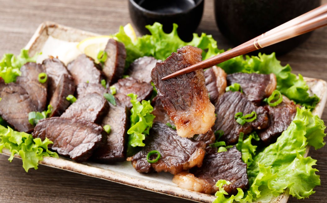 美咲町工場で作ったこだわり干し肉 （ 肩ロース ・ モモ ミックス ） 1kg