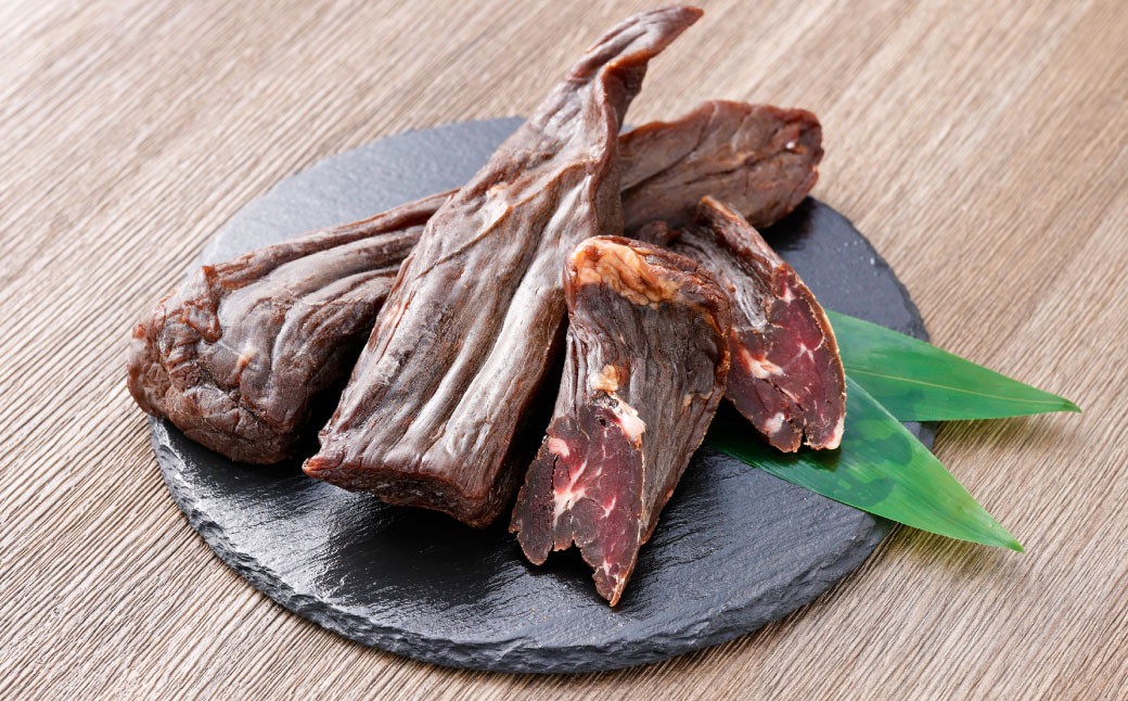 美咲町工場で作ったこだわり干し肉 （ モモ ） 1kg