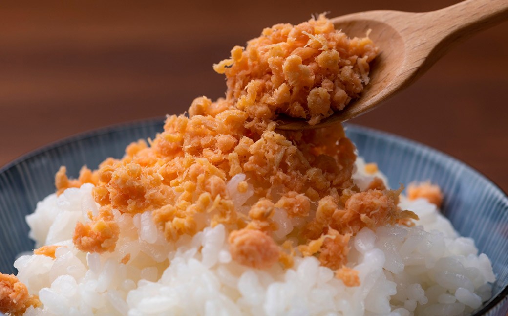 博多名産品【辛子明太子と冷凍あまおう（各500g×1個）】と博多新名物【たいめんたいとさばめんたい（各150g）】のセットA