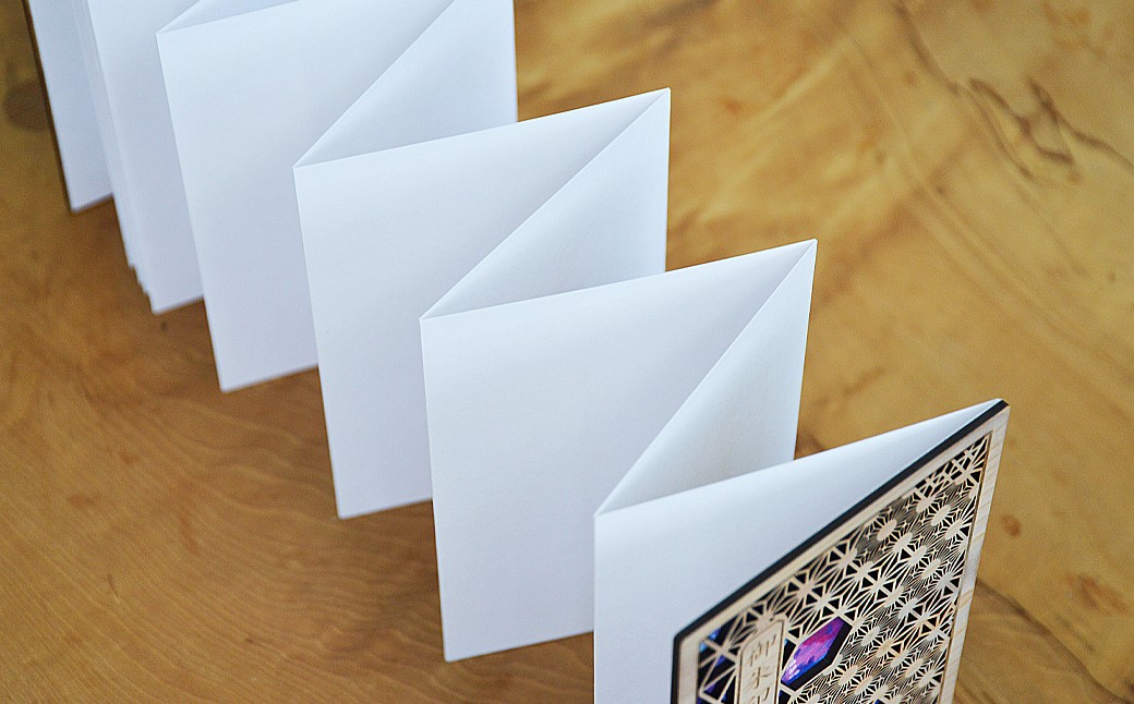 智頭杉の木製御朱印帳　－組子文様－　天