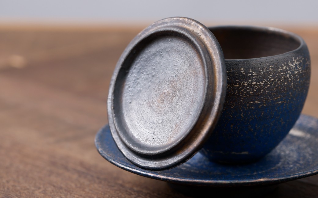 画像は青地銀彩薄茶器（青）です。お好みの色を応援メッセージ欄にてお知らせください