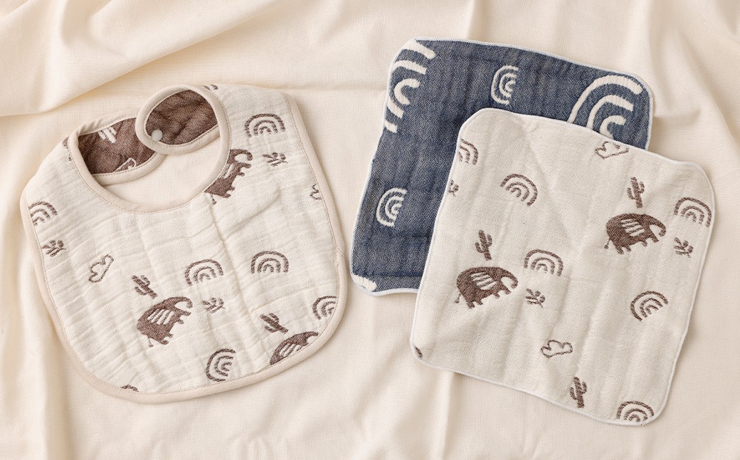 6重ガーゼ織スタイ×1枚（ベージュ）＋6重ガーゼ織ハンカチ×2枚（ベージュ・ネイビー）