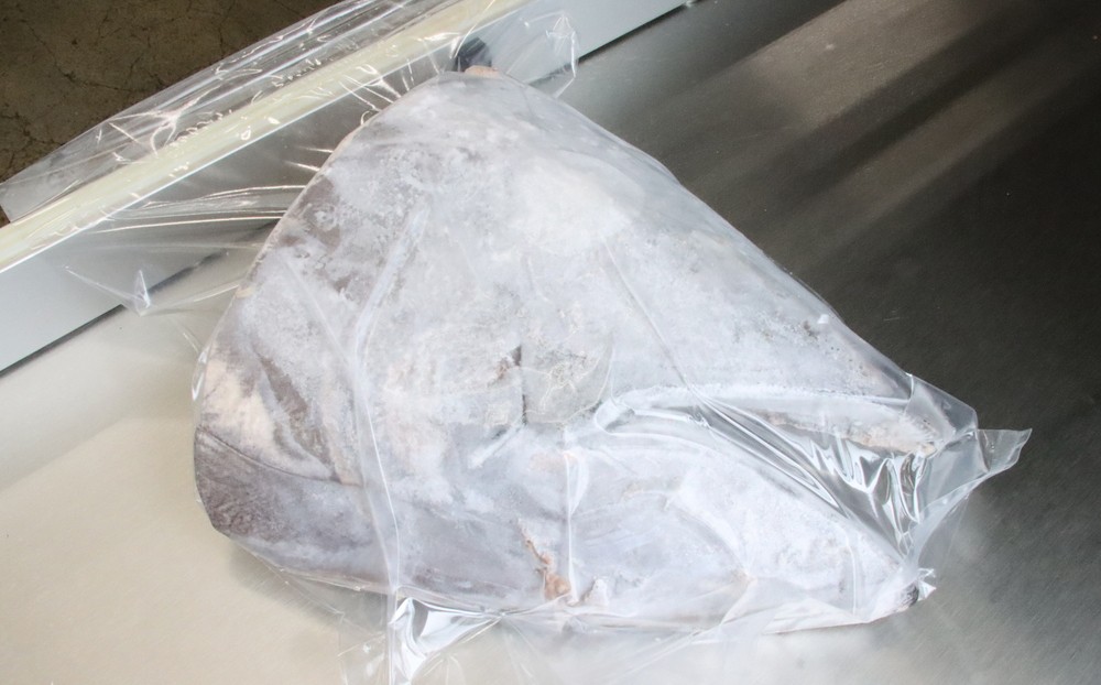 1/2カットの場合は、頭半割分を1個でお届けします。