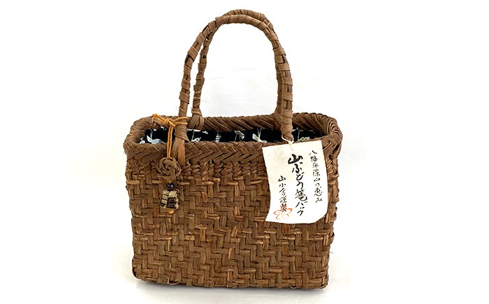 【網代編み】定番で飽きのこないデザインです。