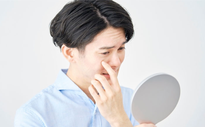 花粉症で目をすっきりしたいときに、目まわり専用の医薬部外品の高品質清浄綿