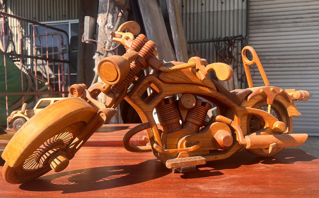 木製バイク（小）