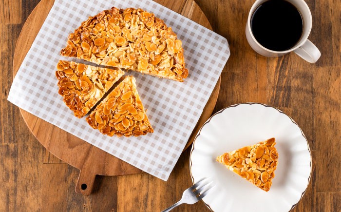 キャラメル ケーキ タルト お菓子 タルト たると きゃらめる デザート スイーツ 手作り ハチミツ スライスアーモンド