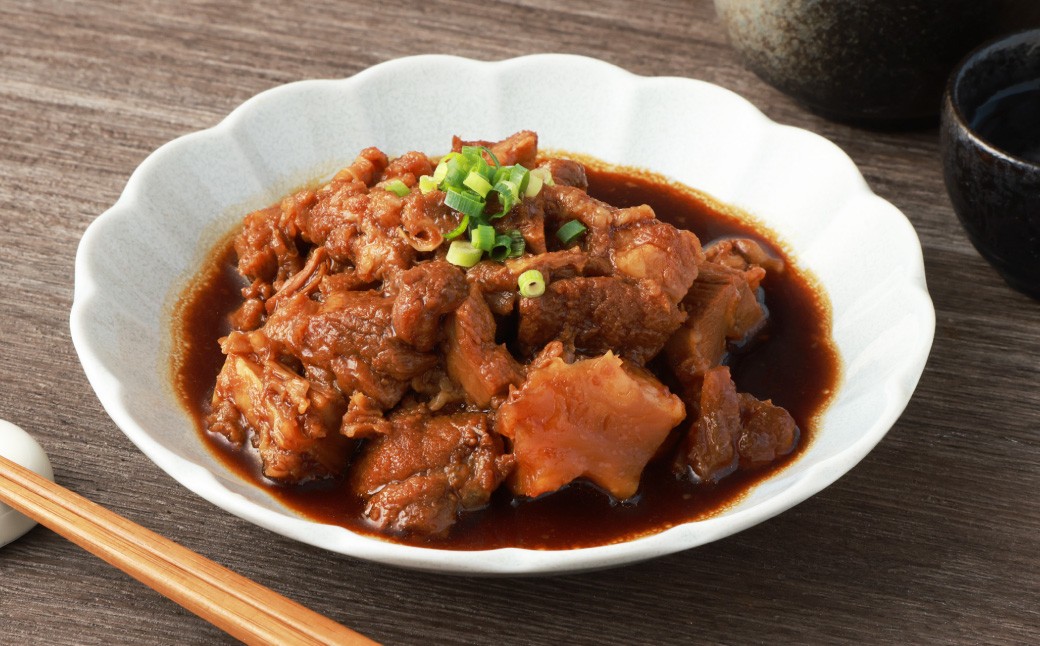 牛丼の具と牛すじ煮込みの食べ比べセット 各4パック 計8パック