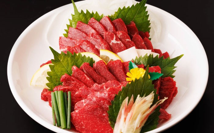赤身馬刺し 専用タレ付き 馬肉 桜肉 ヘルシー 便利 小分け 真空パック 冷凍 生食 肉食 刺身 九州 熊本県 おつまみ