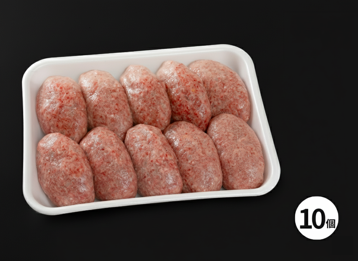 四日市市の名店・焼肉大剛の手作りハンバーグ、トレイに並ぶ調理前のイメージ。