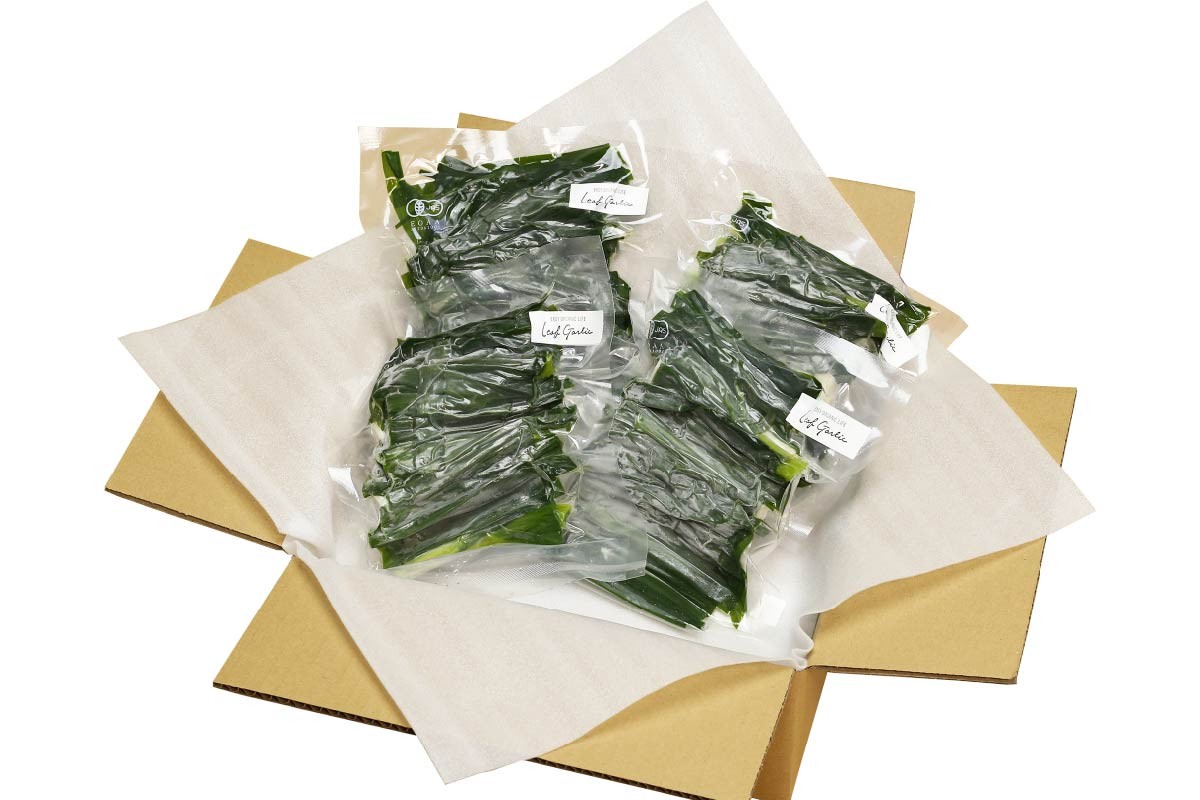 袋入り６パックのセットですので、ご友人やご親戚等にも気軽にプレゼント頂けます。包装はダンボール箱に入れて冷凍便にて発送致します。