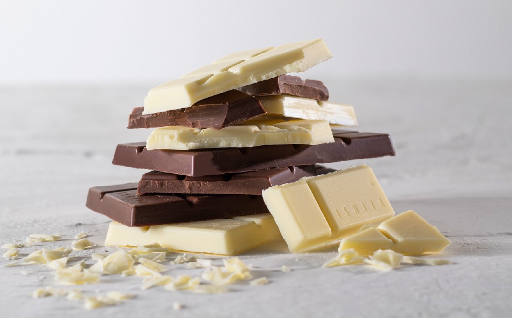 【1ヶ月毎3回定期便】 チョコレートタブレット 白い恋人ブラック 計15パック