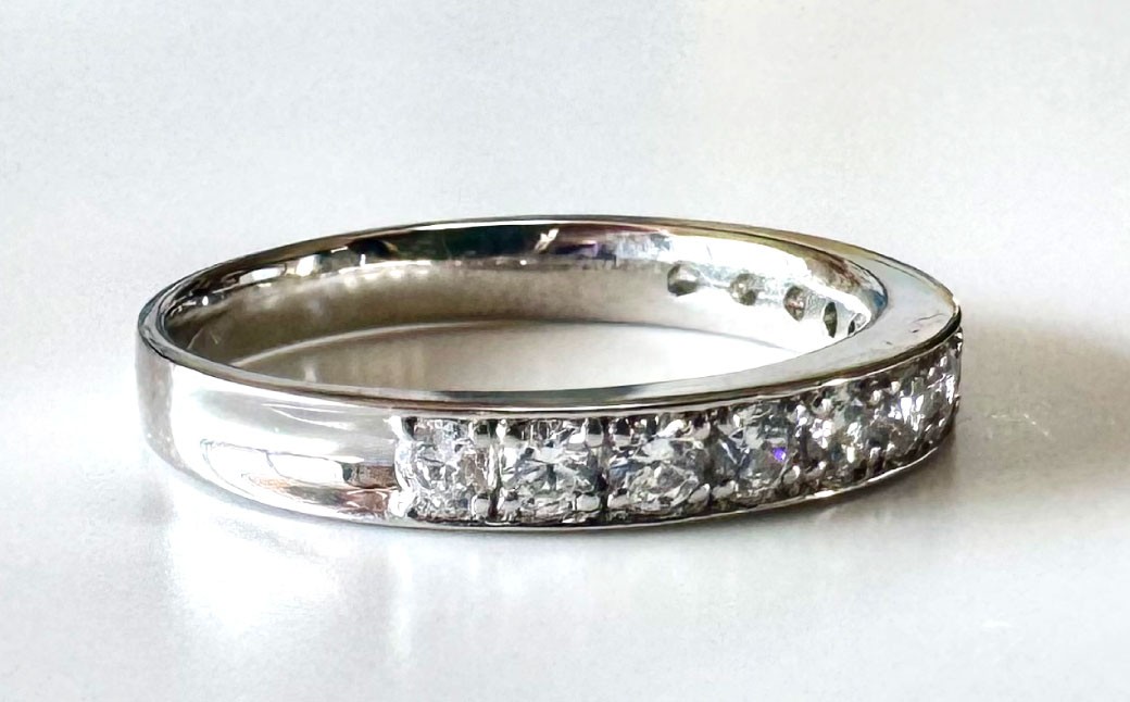 プラチナダイヤモンドリング ハーフエタニティーリング 0.50カラット 【AK-5718/0010】