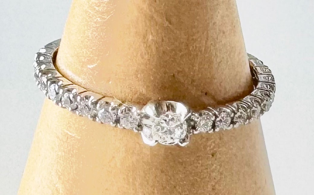 プラチナダイヤモンドリング ハーフエタニティーリング 0.30カラット 【AW-857/0008】 