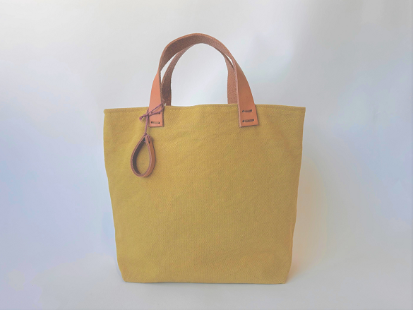 手染め製品のため、画像と実際の色とは異なる場合があります。