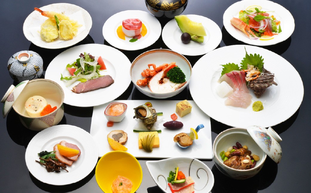 オーシャンパレスゴルフクラブ&リゾート 宿泊 1泊2食券 (2名様) 旅 旅行 ペア