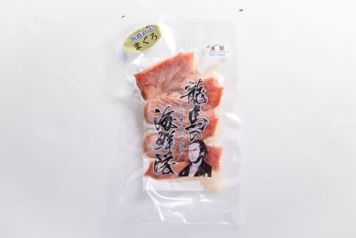 マグロ刺身の梱包画像です。