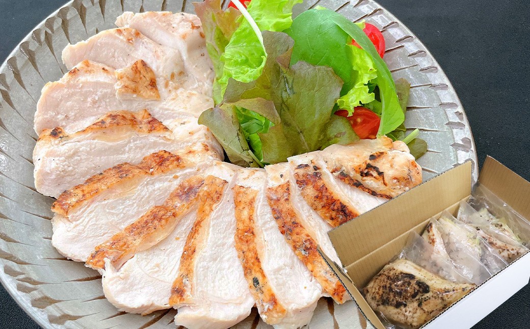 はかた地どりローストチキン2kg・あまおうタルト6号（18cm）