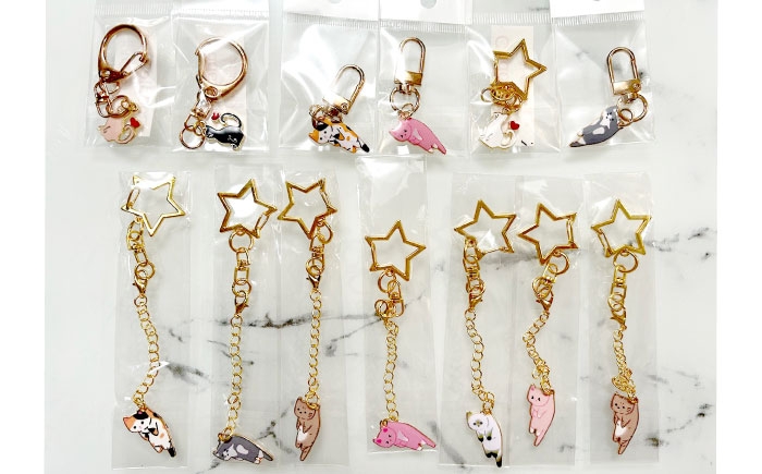 ねこ ネコ 猫 保護猫 猫グッズ 小物 雑貨 かわいい サコッシュ キーホルダー グッズ 手作り ハンドメイド 人気 おすすめ
