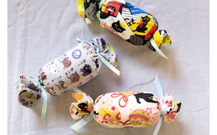 ねこ ネコ 猫 保護猫 猫グッズ 小物 雑貨 かわいい ふわふわ 毛布 もうふ グッズ 手作り ハンドメイド 人気 おすすめ