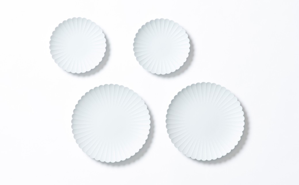 160と220を2枚重ねにしてもお使いいただけます。おしゃれな見た目と機能性の高さで多くの食卓で愛用されています。