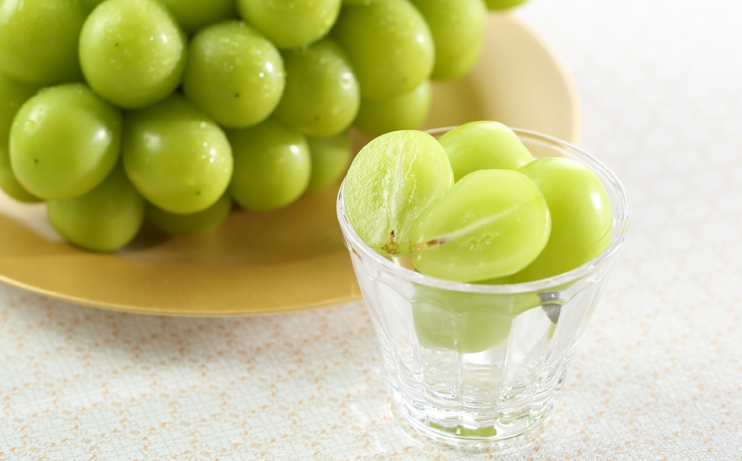 【2026年8月下旬～11月下旬発送予定】ご家庭用 岡山県産 シャインマスカット 晴王 約600g（600g×1房）