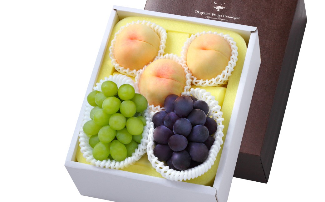 果物詰合せ 合計約1.8kg（白桃（晩生種）3玉・シャインマスカット 1房・ニュー ピオーネ 1房）