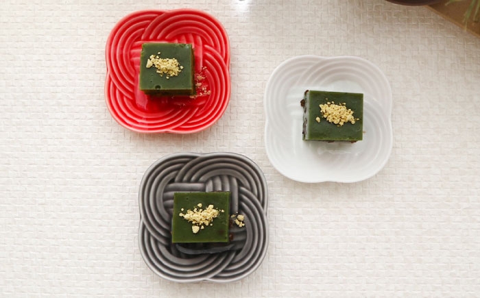 結 豆皿 白 ホワイト 墨 赤 レッド 日本製 美濃焼 皿 お祝い 食器