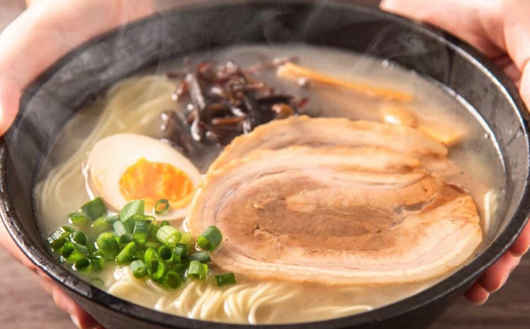 博多屋台屈指の人気店「花山」の豚骨ラーメン（9食）