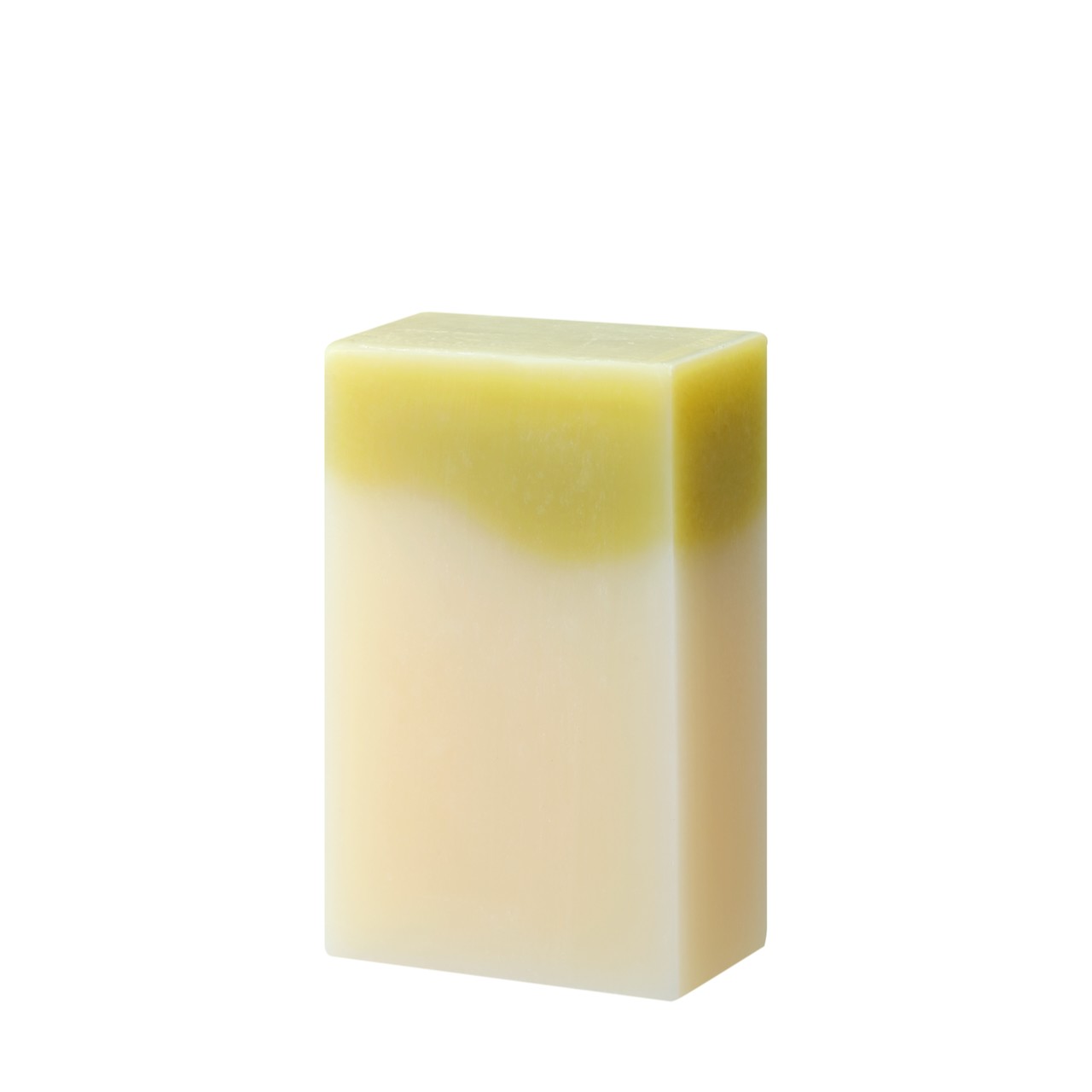 クロモジは肌のケア力が高く刺激が少ないので、肌荒れしやすい敏感肌の方にぴったりの石けんです。