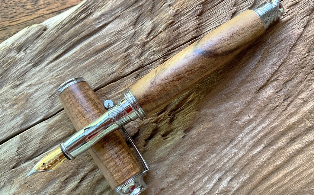 萵苣（縮み杢）の万年筆（C）