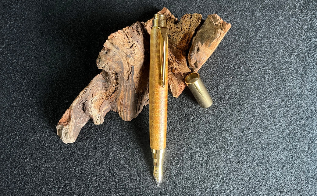 金桑 縮み杢の万年筆N