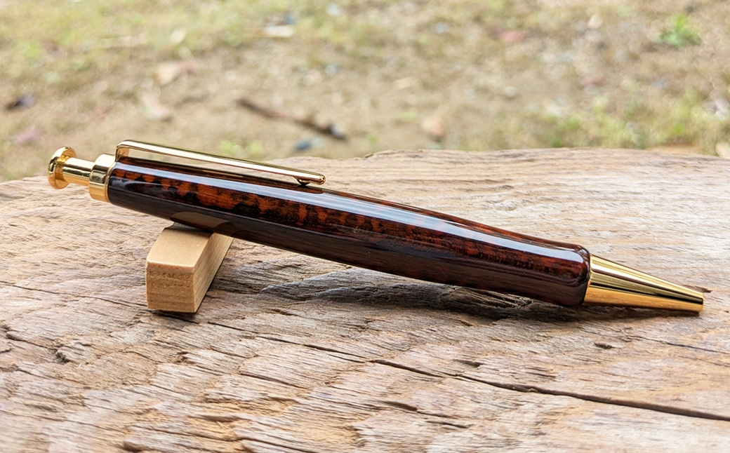スネークウッド グロス仕上げ ノック式ボールペン