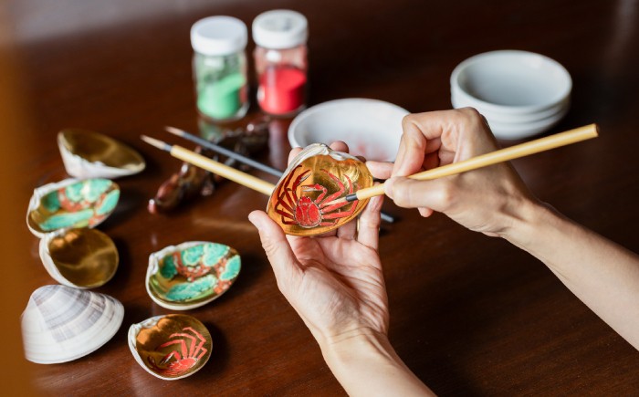 F25-033 蛤飾り「松葉蟹図」