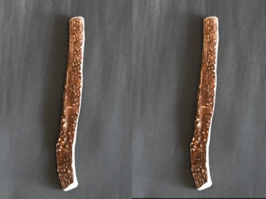 エゾ鹿の角(四つ割り) Ｌサイズ×2本をお届けします。