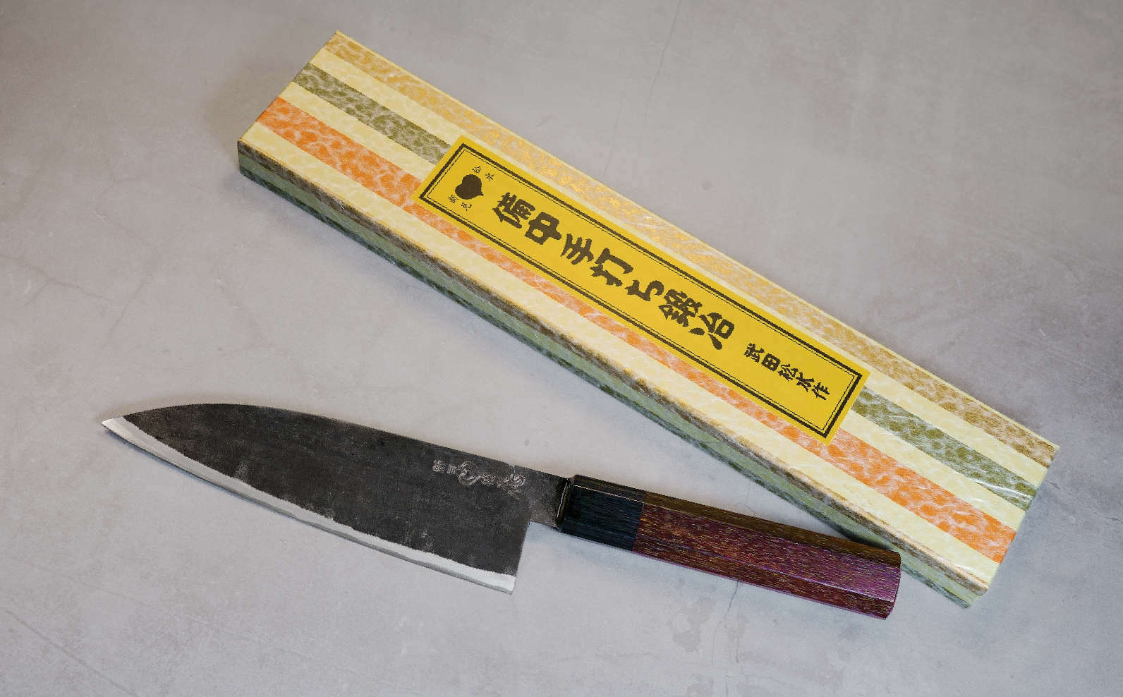 武田刃物の人気包丁を新見市ふるさと納税でご用意。伝統技術を未来へつなぐ一品としてぜひご検討ください。